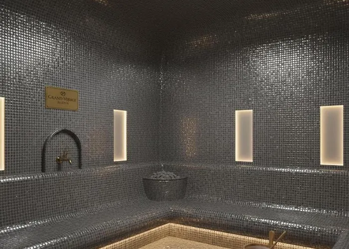 Grand Mirage & Hotel