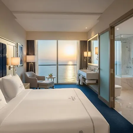 Grand Mirage & Hotel