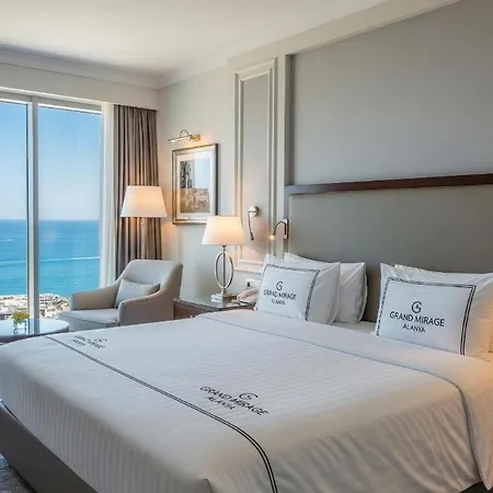 Grand Mirage & シダ